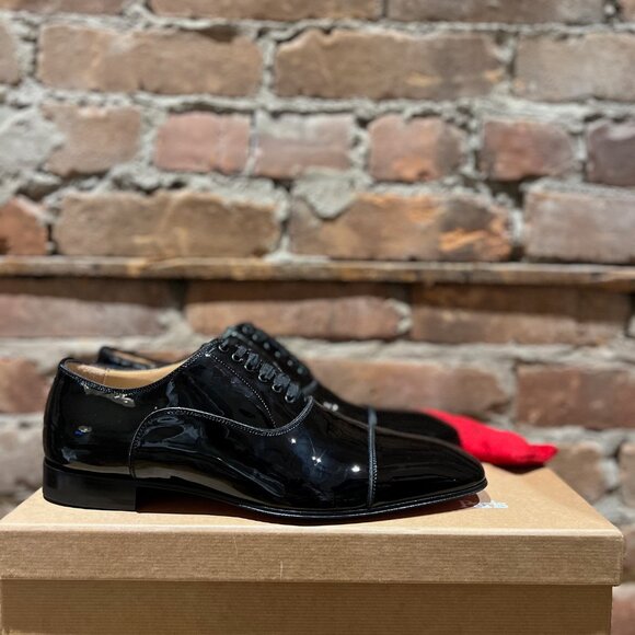 Christian Louboutin “Greggo Flat Patent” Oxford - Picture 4 of 10